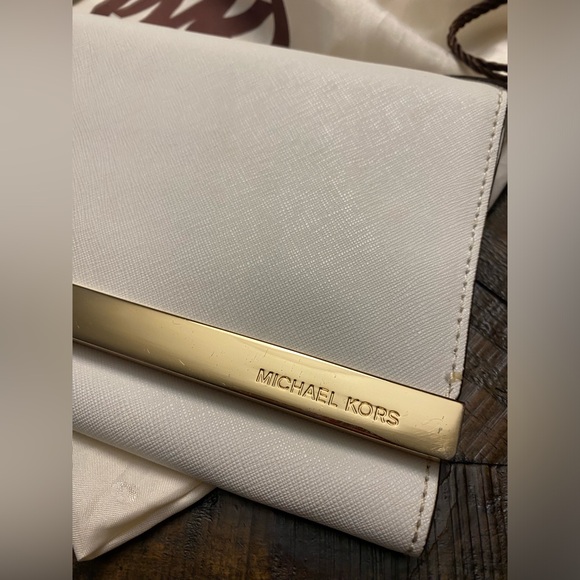 MICHAEL KORS Lana Clutch🤩❤️